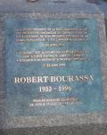 Plaque du monument de Robert Bourassa. Vue avant