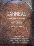 Plaque du monument de François-Xavier Garneau. Vue avant