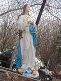 Statue votive de la Vierge Marie