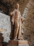 Statue (Notre-Dame de Bon-Secours). Vue d'angle