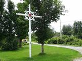 Croix de chemin sur la route Larochelle