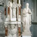 Maître-autel. Vue de détail, niche latérale ouest, statues de saint Stanislas de Kostka et de saint Paul