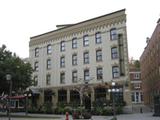 253-255, rue Saint-Paul. Vue avant