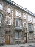 82, rue Saint-Louis. Vue avant