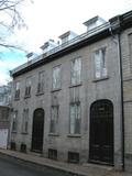 46-48, avenue Sainte-Geneviève. Vue avant