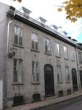 46-48, avenue Sainte-Geneviève. Vue avant