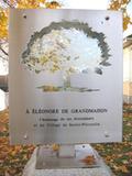 Plaque d'Éléonore De Grandmaison. Vue avant