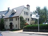 1272, Redpath Crescent. Vue latérale