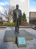 Monument de Jean Lesage. Vue avant