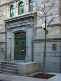 Plaque de l'École vétérinaire de Québec. Vue avant