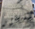 Plaque du monument des héros de la Guerre de Boers. Vue avant