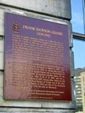 Plaque de Frank Dawson Adams. Vue avant