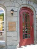 Plaque du Pavillon d'accueil du Musée de l'Amérique française. Vue d'ensemble