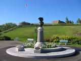 Monument de Pierre Du Gua de Monts. Vue d'ensemble