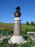 Monument de Pierre Du Gua de Monts. Vue d'ensemble