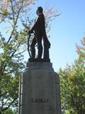 Sculpture (Charles-Michel D'Irumberry de Salaberry). Statue. Vue latérale