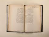 Livre (Relation de ce qui s'est passé de plus remarquable aux missions des pères de la Compagnie de Jésus en la Nouvelle-France, les années 1673 à 1679). Intérieur de l'imprimé avec signature