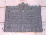 Plaque du château de Vaudreuil. Vue avant