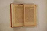 Livre (L'arithmétique en quatre parties : savoir : l'arithmétique vulgaire, l'arithmétique marchande, l'arithmétique scientifique, l'arithmétique curieuse ; suivie d'un précis sur la tenue des livres de comptes). Intérieur de l'imprimé