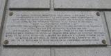 Plaque française de l'édifice Royal Trust. Vue avant