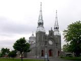Basilique de Sainte-Anne. Vue latérale