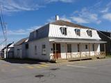 Magasin général de Saint-Nérée-de-Bellechasse. Vue latérale