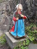 Sanctuaire de la Vierge-de-Lourdes. Statue de Sainte Bernadette Soubirous à qui est apparue la Vierge dans la grotte de Lourdes
