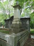Monument du chevalier Olivier Robitaille M. D.