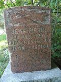Monuments d'enfants morts en bas âge entre 1938 et 1972