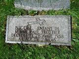 Monuments d'enfants morts en bas âge entre 1938 et 1972