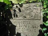 Monuments d'enfants morts en bas âge entre 1938 et 1972