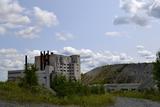 Mine Carey. Vue générale, Halde à résidus minier et usine