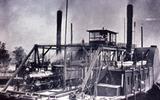 Complexe industriel de l'île aux Chats. Bateau-passeur (vers 1885).