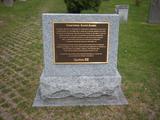 Plaque du cimetière Saint-James. Vue générale