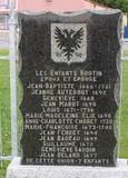 Plaque du monument d'Antoine Boutin et Geneviève Gaudin, Vue arrière