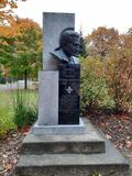 Plaque du monument d'Antonio Barrette