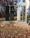 Monument de Michael J. McGivney et du bicentenaire du Séminaire de Saint-Hyacinthe