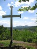 Croix lumineuse de Sainte-Brigitte-de-Laval. Vue arrière