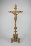 Crucifix d'autel. Vue générale