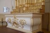 Tabernacle et maître-autel. Vue d'angle