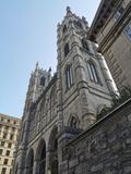 Basilique Notre-Dame de Montréal. Vue en contre-plongée de la façade