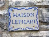 Maison Le Picart. Plaque. Vue avant