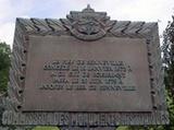 Plaque du fief de Senneville. Vue avant