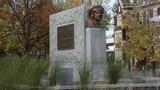 Monument de Laviolette. Vue latérale