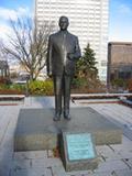 Monument de Jean Lesage. Vue avant