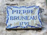 Maison Pierre-Bruneau. Plaque. Vue avant