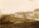 Monastère des Ursulines-de-Québec. Quartier Vieux-Québec - Rue Donnacona - Couvent des Ursulines - Vue panoramique du côté droit des jardins et des bâtiments, 1880