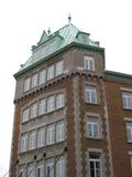 Édifice de l'ancien Hôtel-Château-Champlain. Détail. Vue avant