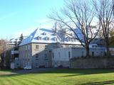 Aile Saint-Thomas du Monastère des Ursulines-de-Québec. Vue latérale