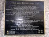 Plaque de l'édifice Jean-Baptiste De La Salle. Vue avant